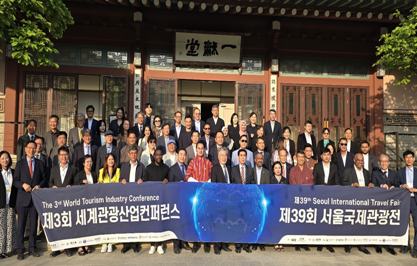 에디터 사진